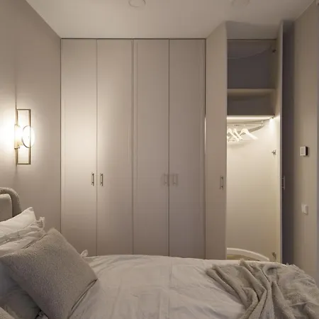 Апартаменти Ivis House - Elegant With Church View In Old Town Вільнюс