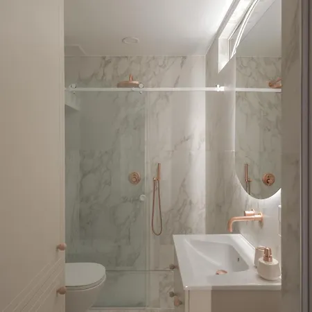 Ivis House - Elegant With Church View In Old Town