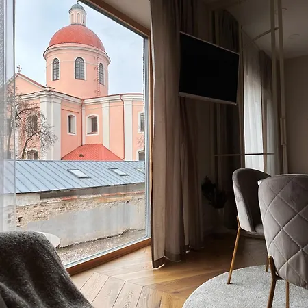 Ivis House - Elegant With Church View In Old Town *