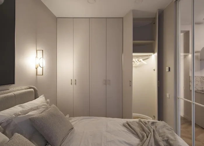 Apartamento Ivis House - Elegant With Church View In Old Town Vilnius