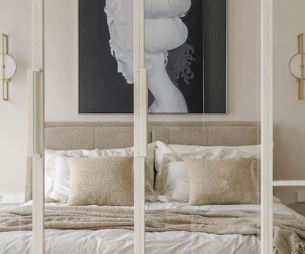 Ivis House - Elegant With Church View In Old Town ヴィリニュス