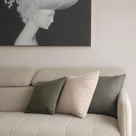 Ivis House - Elegant With Church View In Old Town Appartement