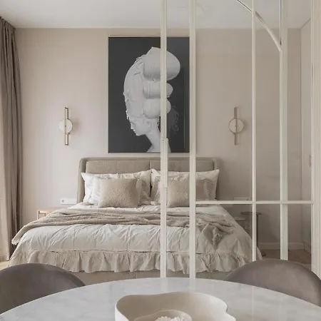 Ivis House - Elegant With Church View In Old Town * Vilnius