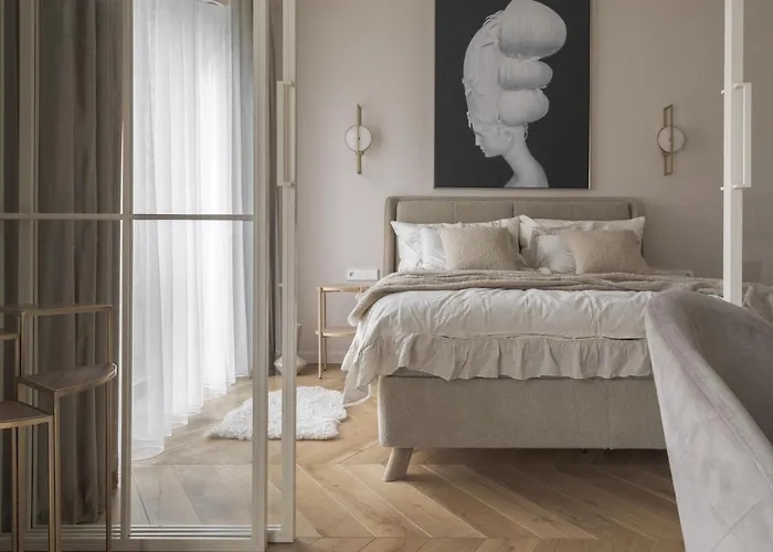 Appartamento Ivis House - Elegant With Church View In Old Town